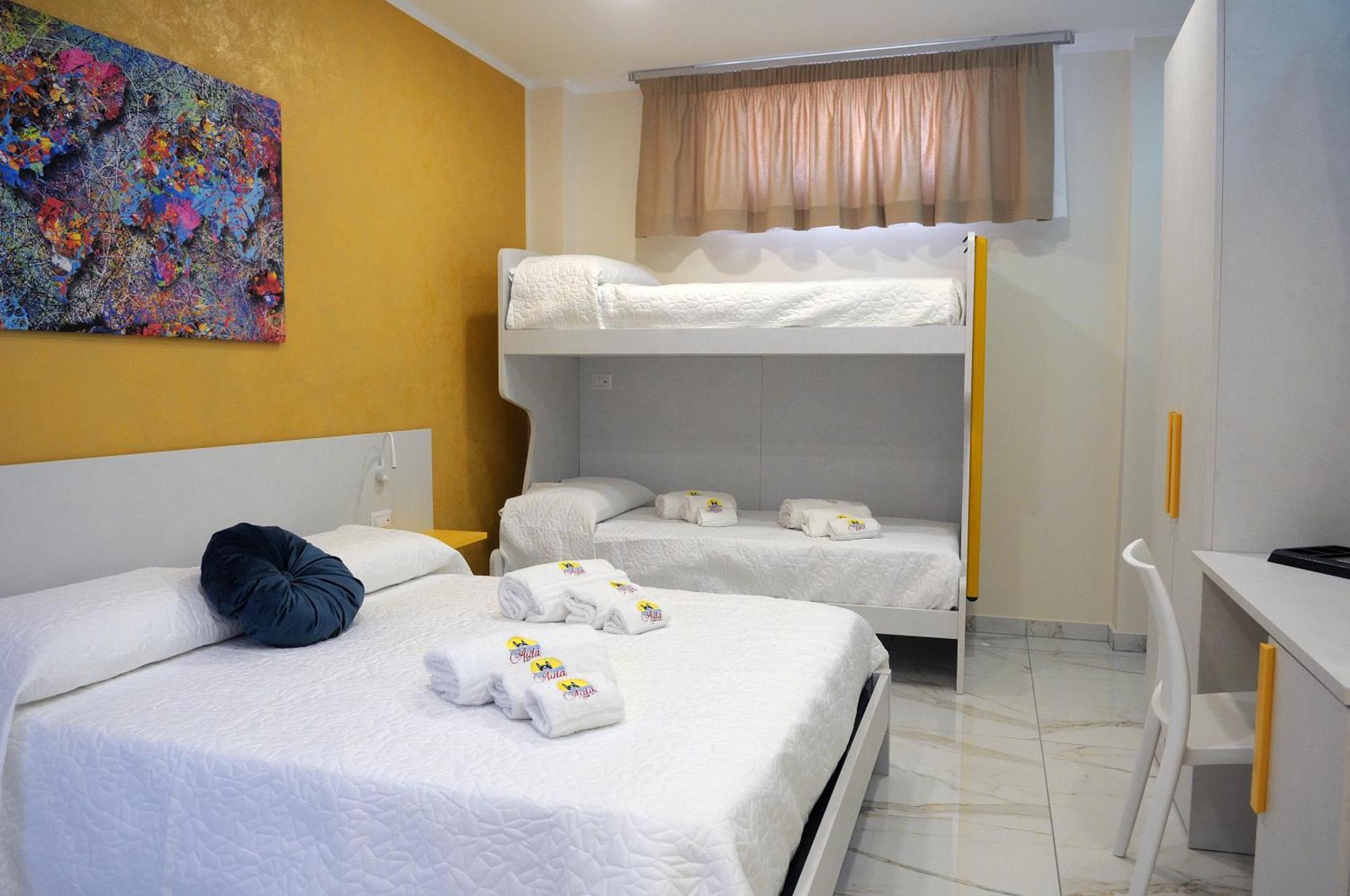 B&B Aida Rooms Чефалу Экстерьер фото